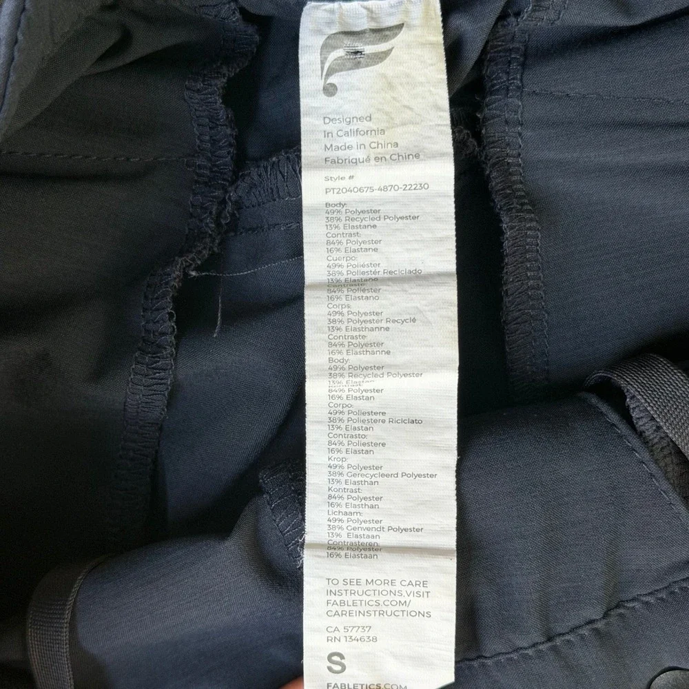 Fabletics Mens Gray Blue Tapered Performance Stretch Pants PT2040675 Small